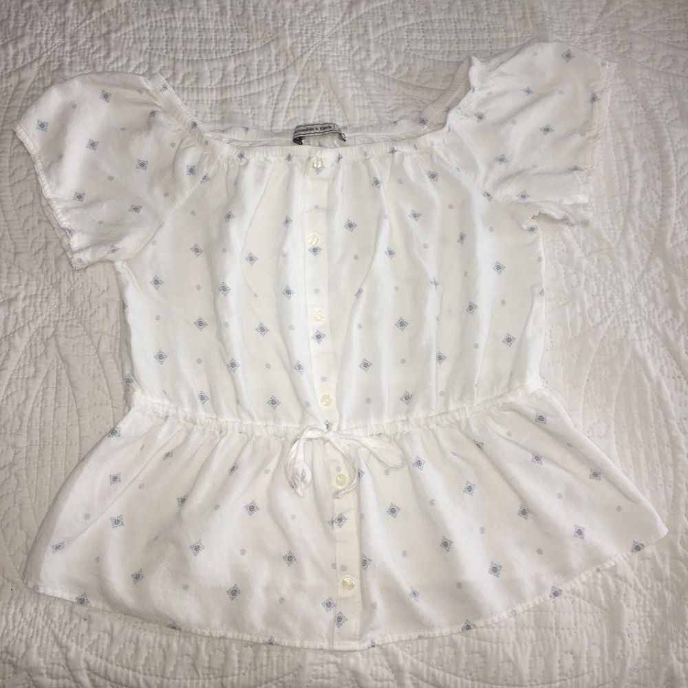 🍋ABERCROMBIE AND FITCH WHITE SHIRT